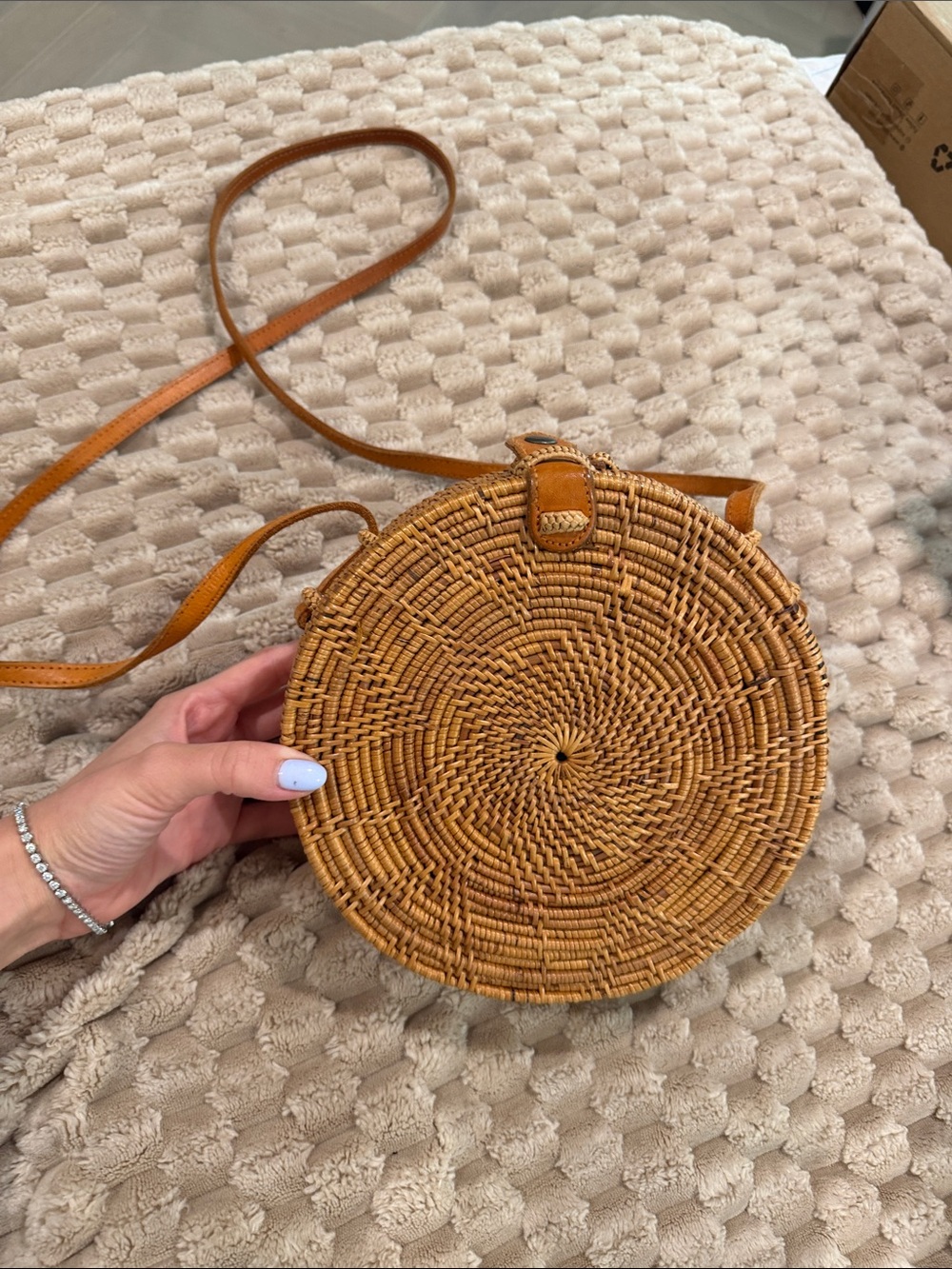 Urban Outfitters Woven Wicker Round Crossbody Bag in Tan